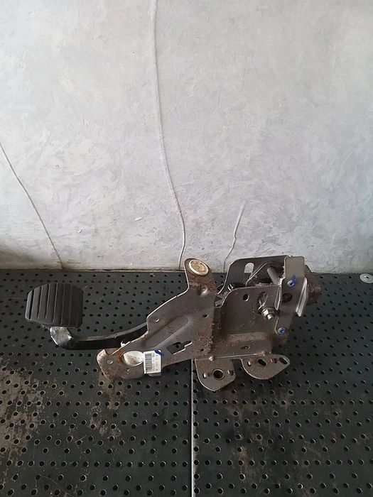 Pedala frana 1.5 dci renault scenic 3 465010016r