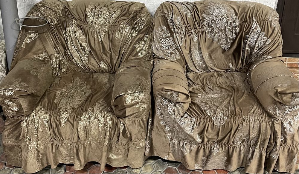 Продам большой диван и кресла