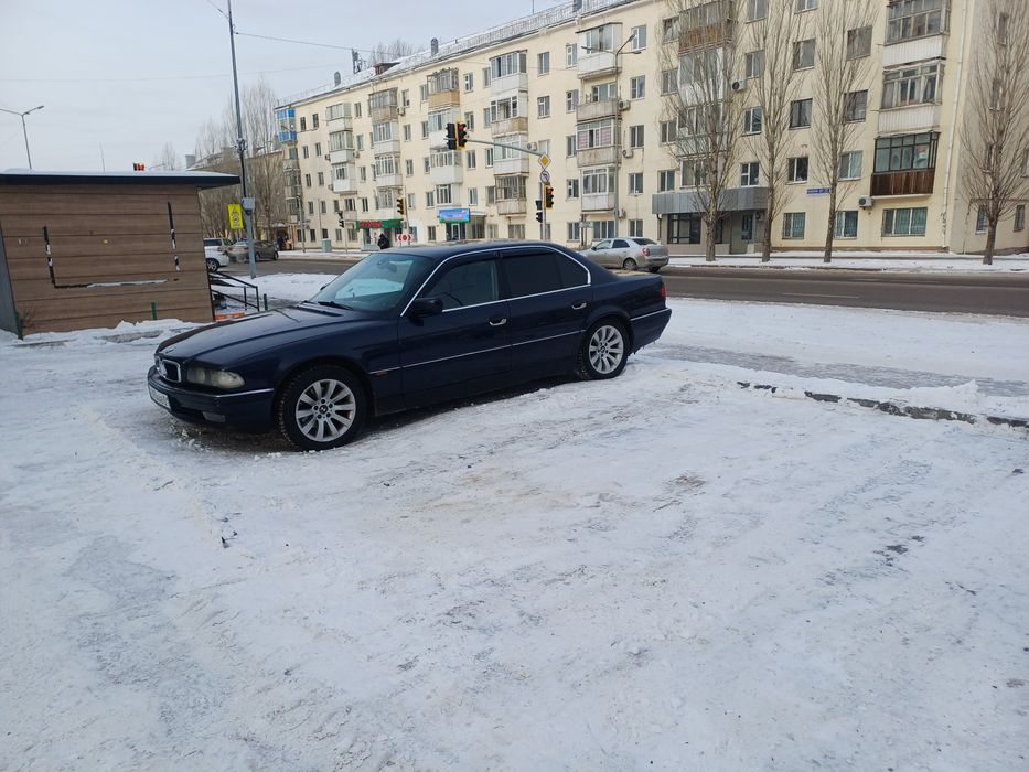 Продам легендарный Бмв  е 38 состояние хороший без проблем