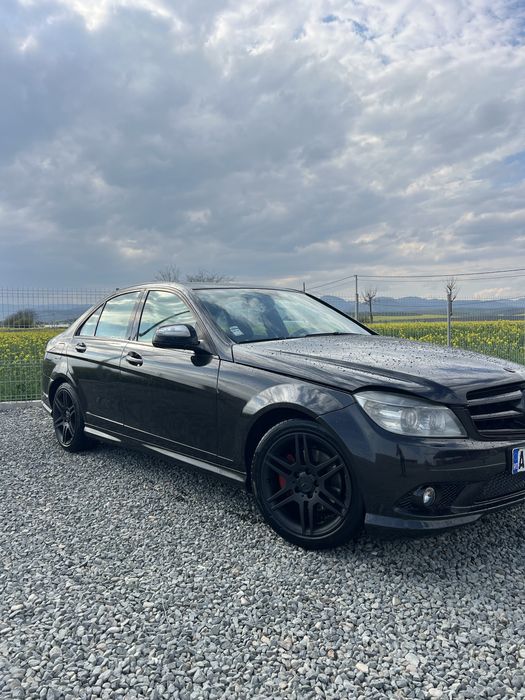 Vând  Mercedes c220 w204