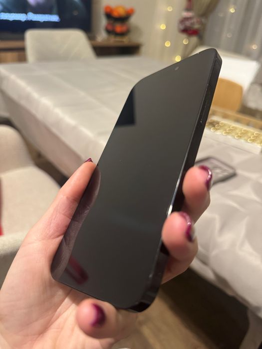 Продавам IPhone 14 Pro maks