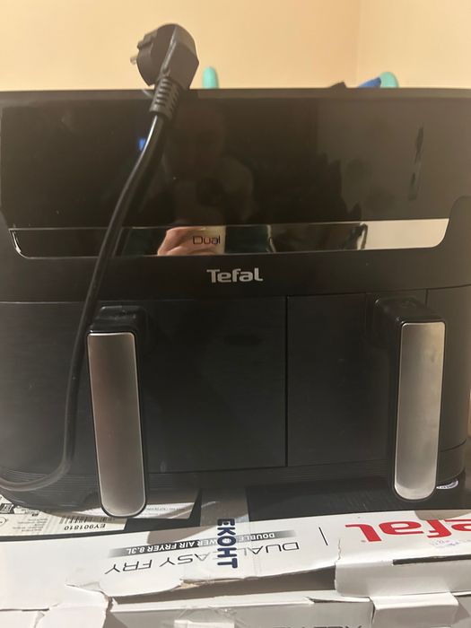 Продавам нов еър фрайър използвам веднъж 8 литра с 2 кошници