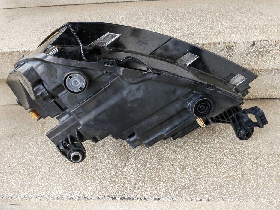 Фарове Skoda Fabia LED ляв десен / Фарове Шкода Фабиа Оригинални