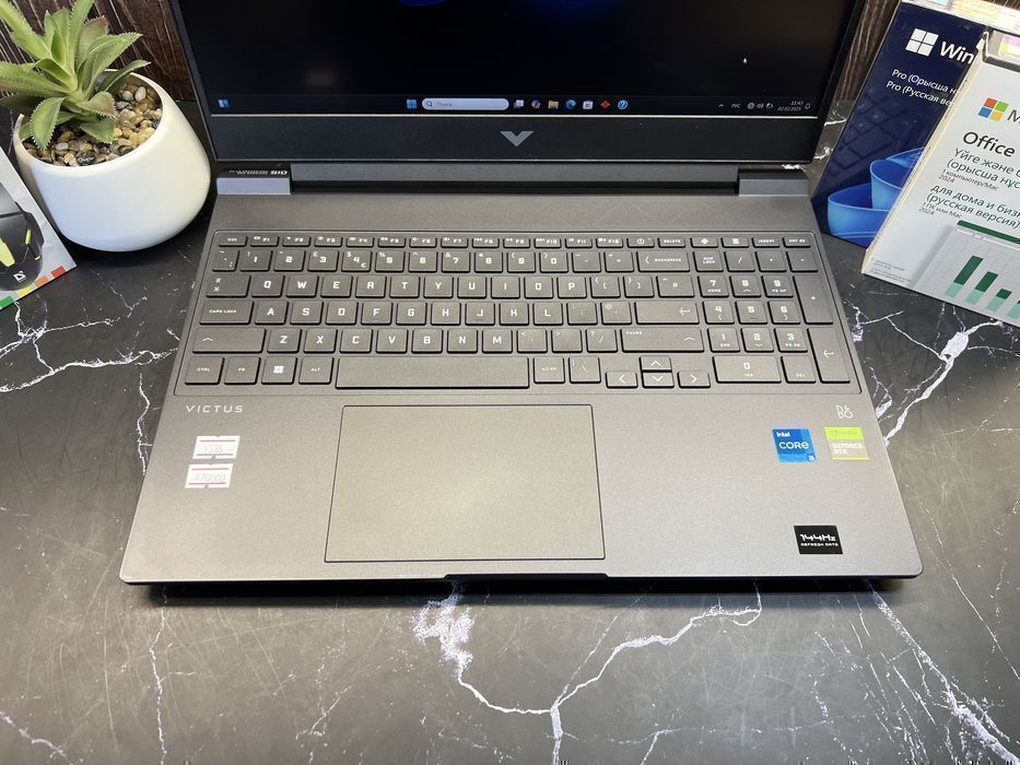 HP Victus15 RTX 4050