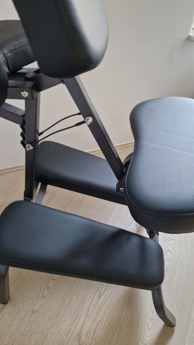 Scaun de masaj cervical portabil
