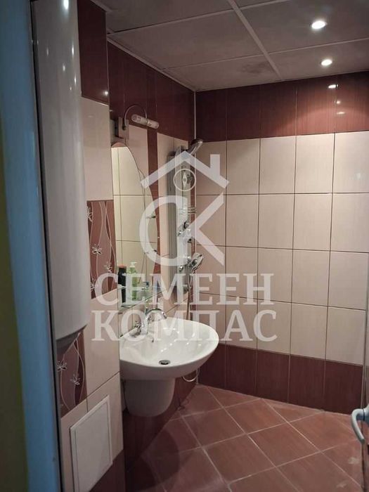 Тристаен апартамент в квартал Кършияка