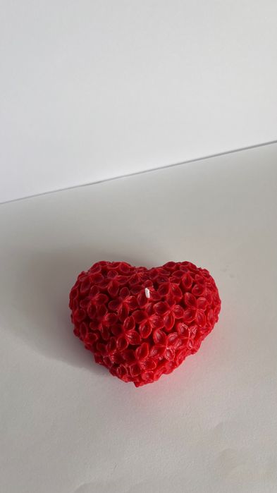 Свещ от соев восък под формата на сърце