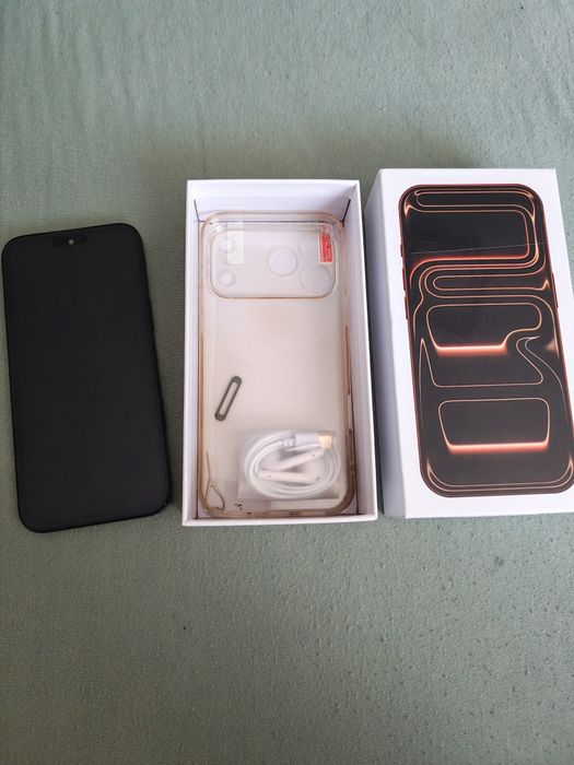 Vând telefon nou