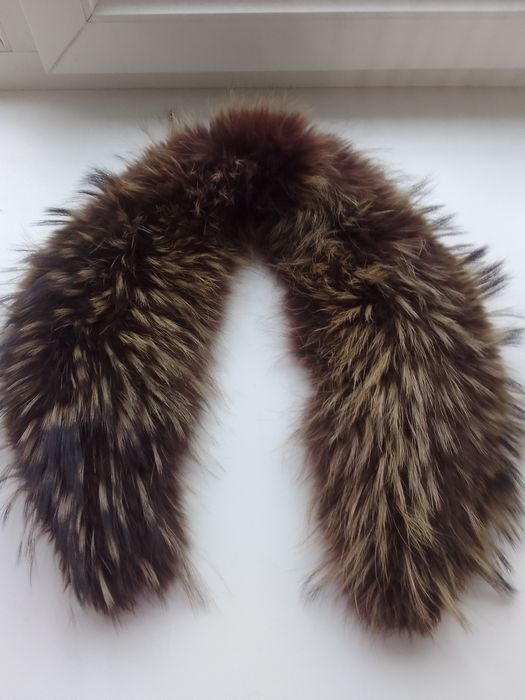 Воротник мех енот 6000 тенге.