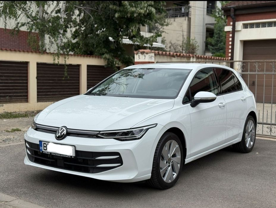 VOLKSWAGEN Golf 2024