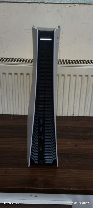 PlayStation 5 почти новый
