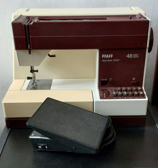Masina cusut pfaff 1037. si stație călcat Bosch  DS 37