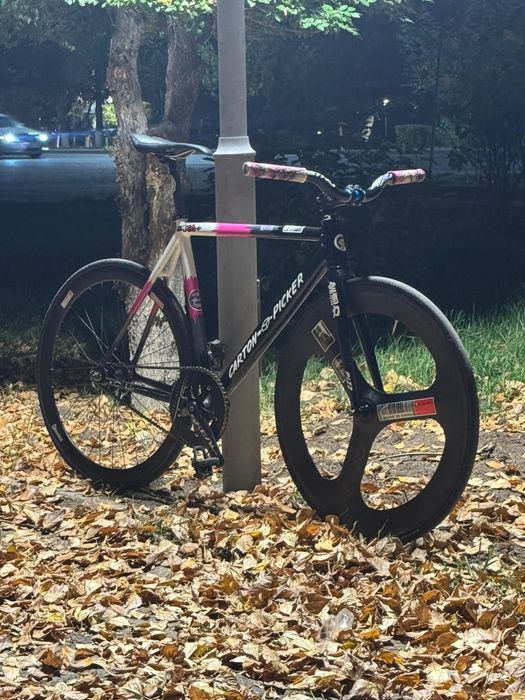 CartonPicker fixed gear