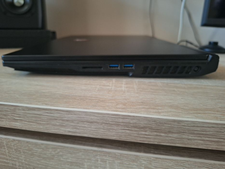 Laptop Gaming 17 inch msi GL75 9SE