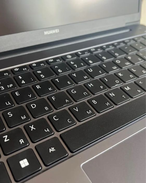 Продам ноутбук Huawei Matebook