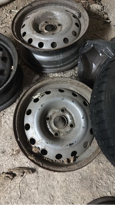 Продам два комплекта дисков