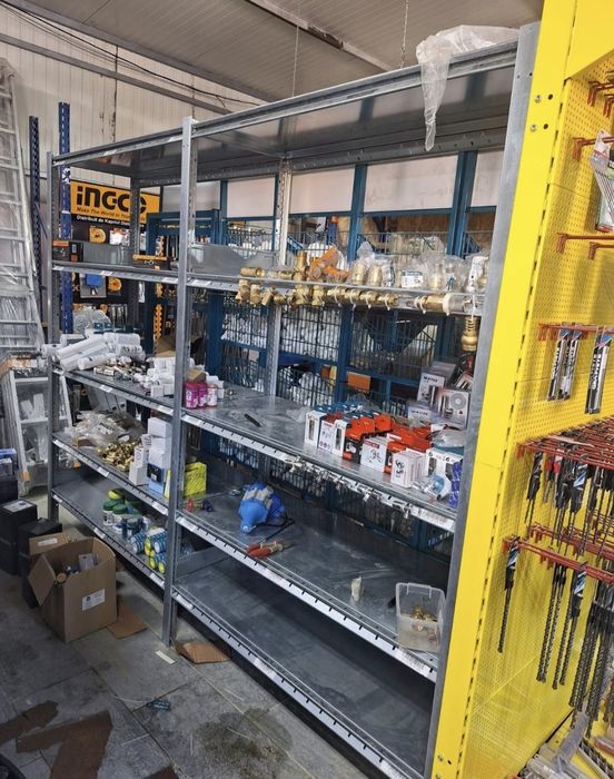 Rafturi pentru arhivă zincate