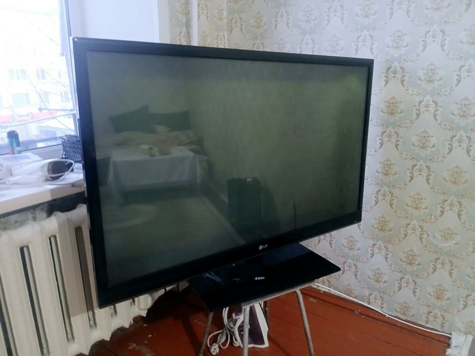 Продам телевизор