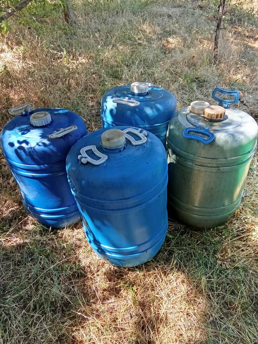 Bidoane plastic 200 l si 60 l