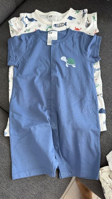Set pijamale H&M, masura 1 1/2 - 2 ani. Stare foarte buna