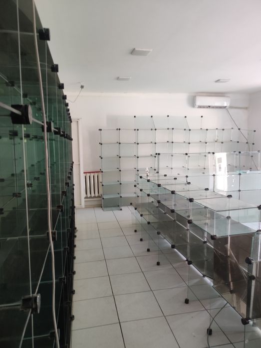 Стелаж сотилади бу