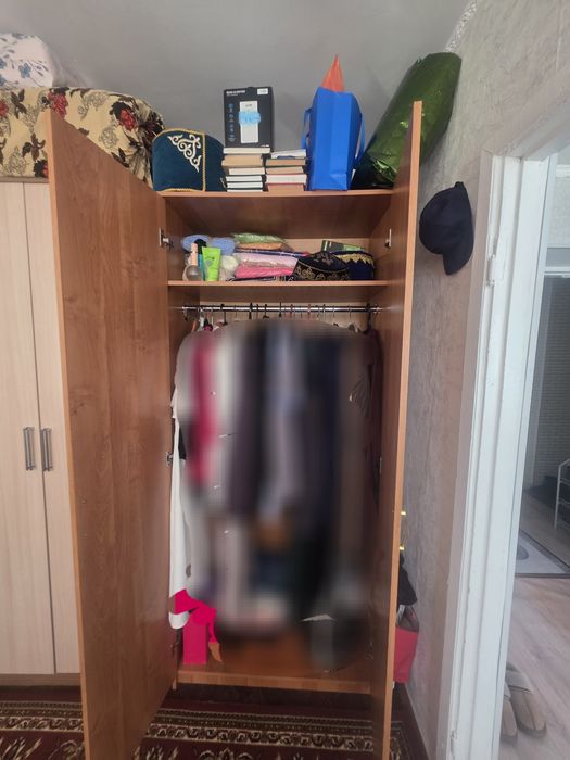 Продам  плательный шкаф