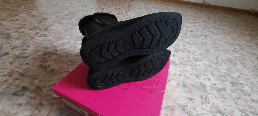 Продается обувь новый