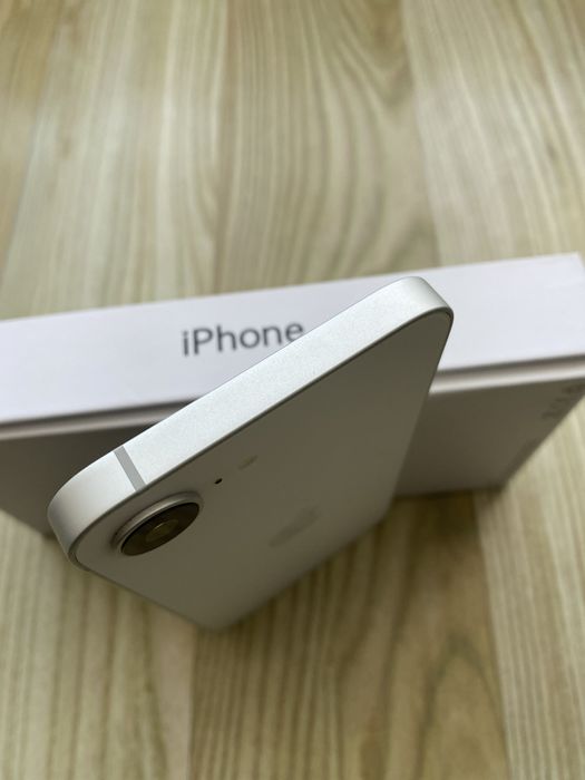 iPhone 16 E , ca NOU , 100% Viata Bateriei