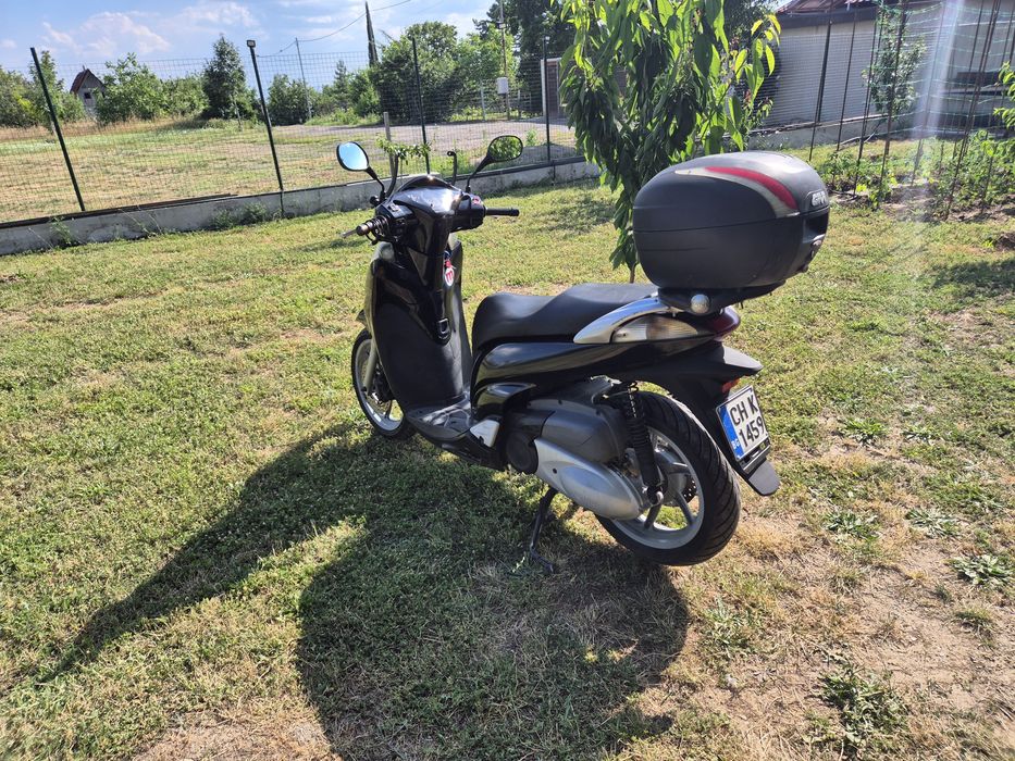 Скутер Honda sh 300  Хонда