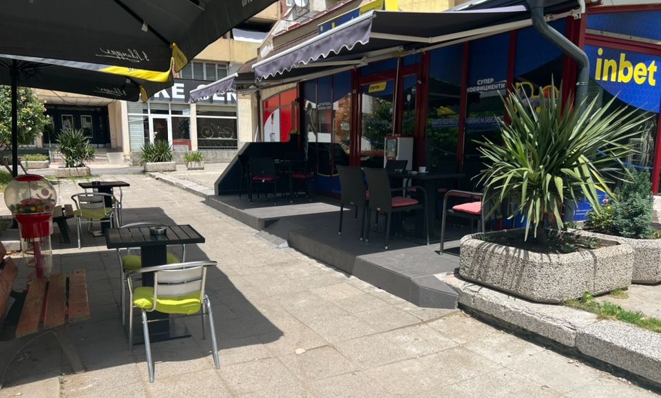 Дава се под наем Заведение в София, Младост 1 - 130 кв.м за 550 € - Снимка #1