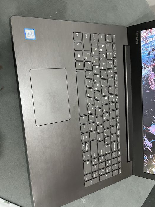 Lenovo IdeaPad 330-15IKB, Core i3-8, ssd