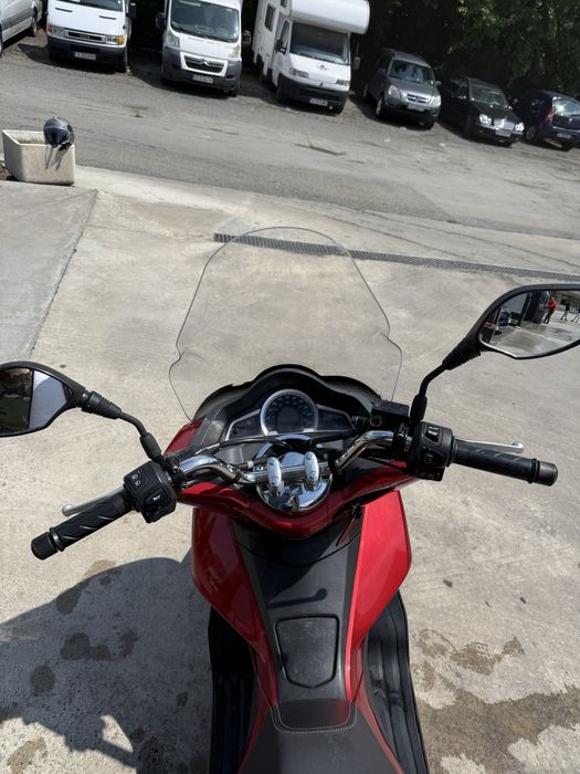Хонда PCX скутер 125cc