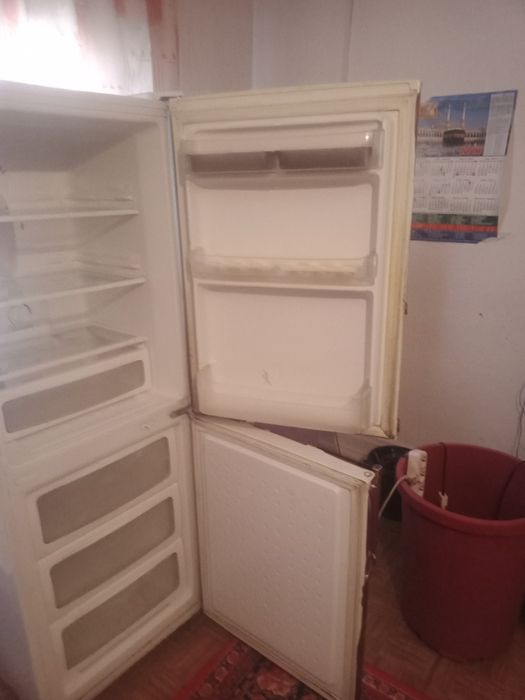 Продам холодильник