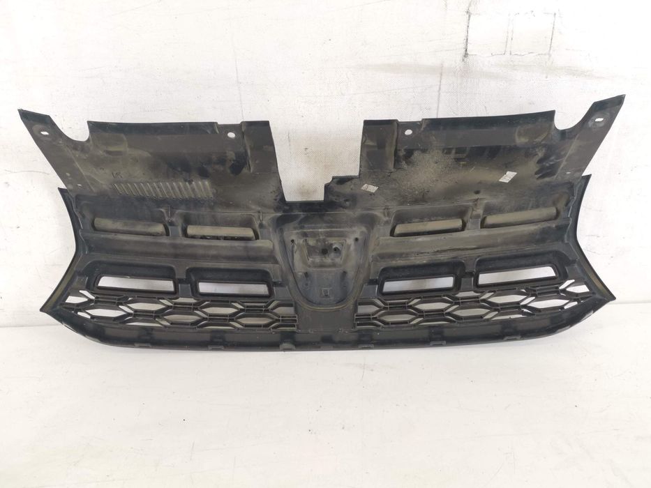 Радиаторна решетка Дачия Логан 2 [фейслифт] [ - ] Оригинална в добро с