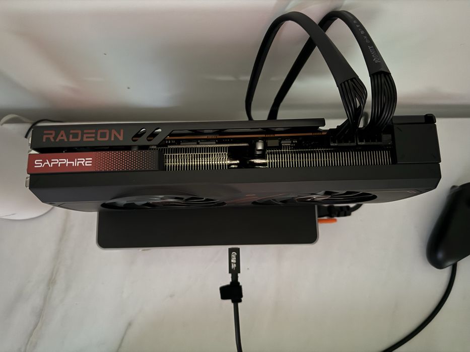 Placa video Sapphire AMD Radeon RX 7800 XT 16GB | Garantie