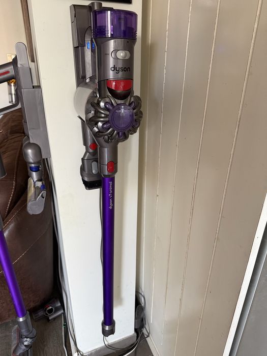 Dyson v8 stare buna