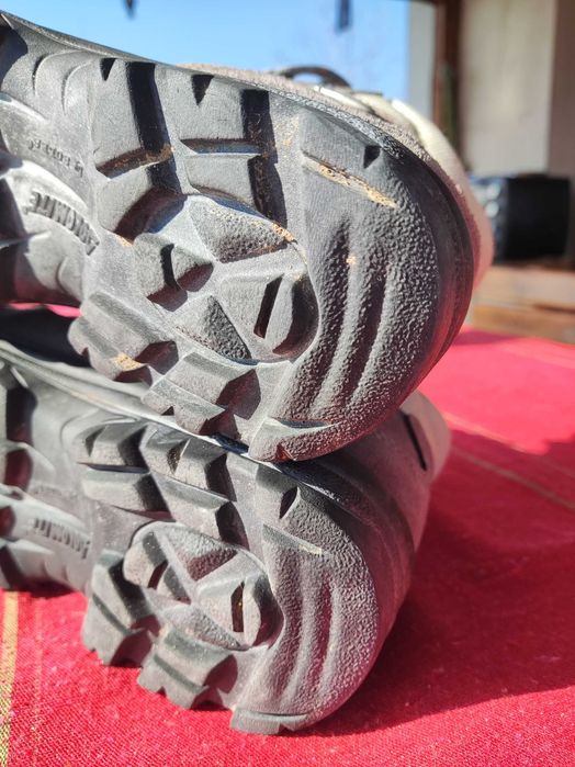 Планински обувки Dolomite