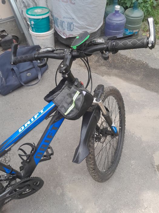 Продаётся велосипед.