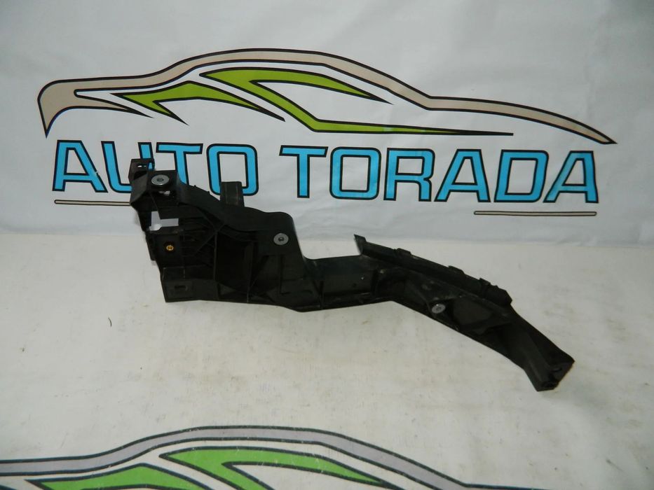 Suport radiator , trager stanga Audi Q8 model 2018-2022 cod 4M8805608C