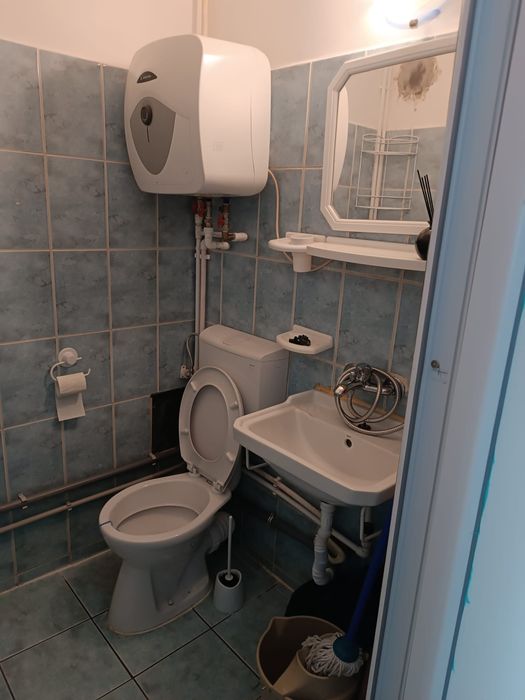 Închiriez garsonieră