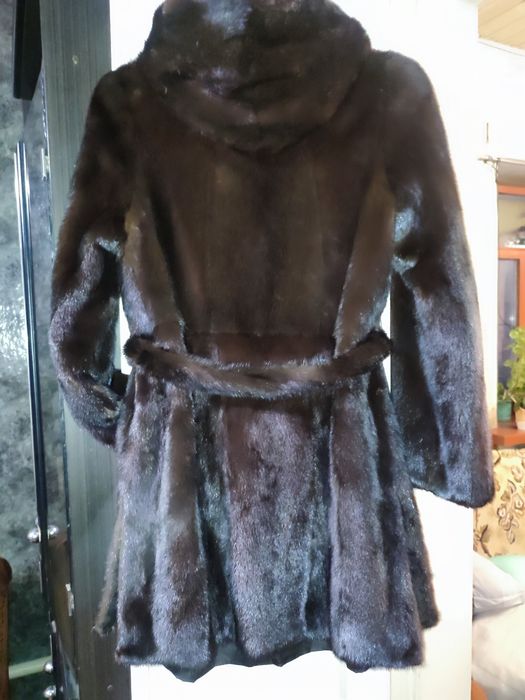 Продам норковую шубу