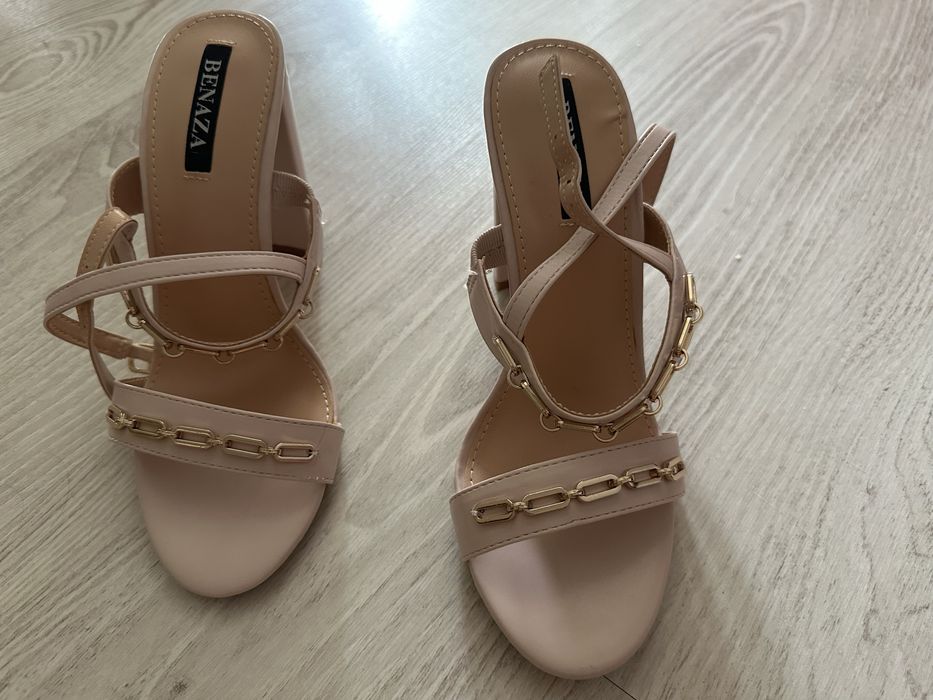 Pantofi cu toc, rose