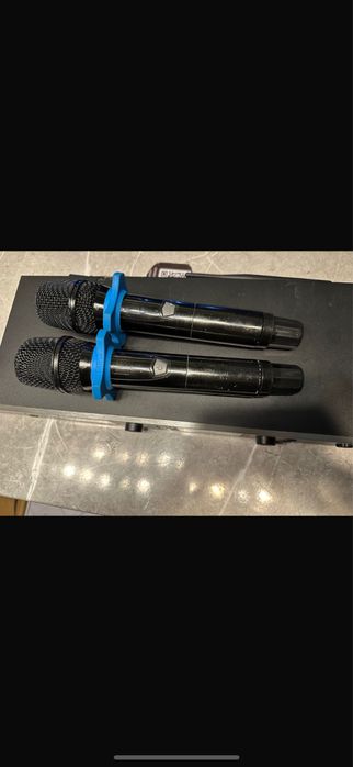 Продается в отличном состоянии вокальная радиосистема и микрофоны
