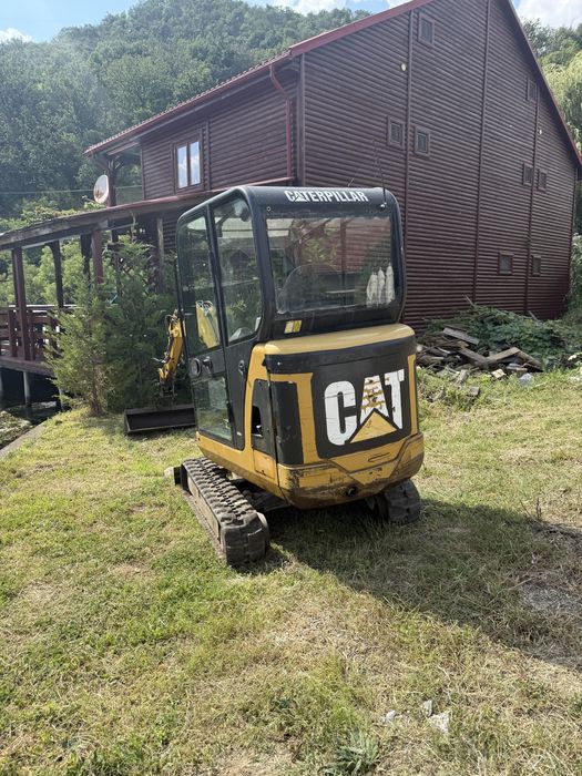 Miniescavator caterpilar