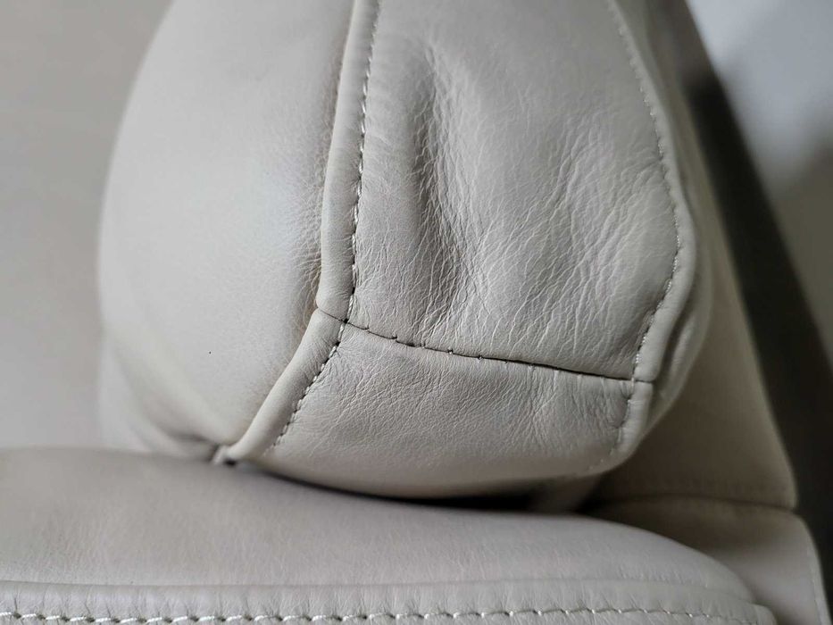 Кремав кожен диван тройка с ел. релакс механизъм и фотьойл