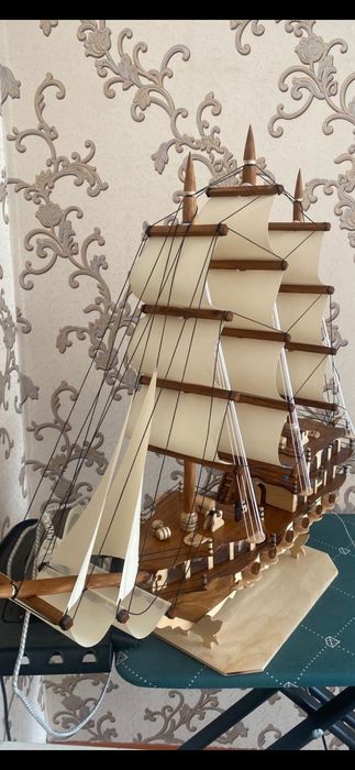 Кеме қолдан жасалған. 100%.