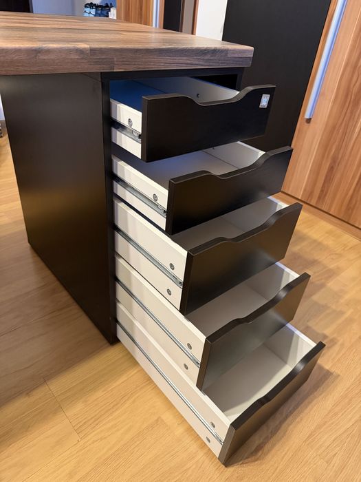 Vând birou cu dulapuri IKEA Alex