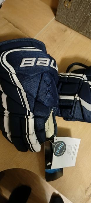 Продам хоккейные краги