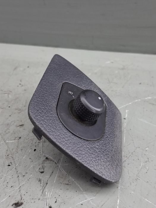 Buton reglaj oglinzi 1U1 867 185 B Skoda Octavia 1998