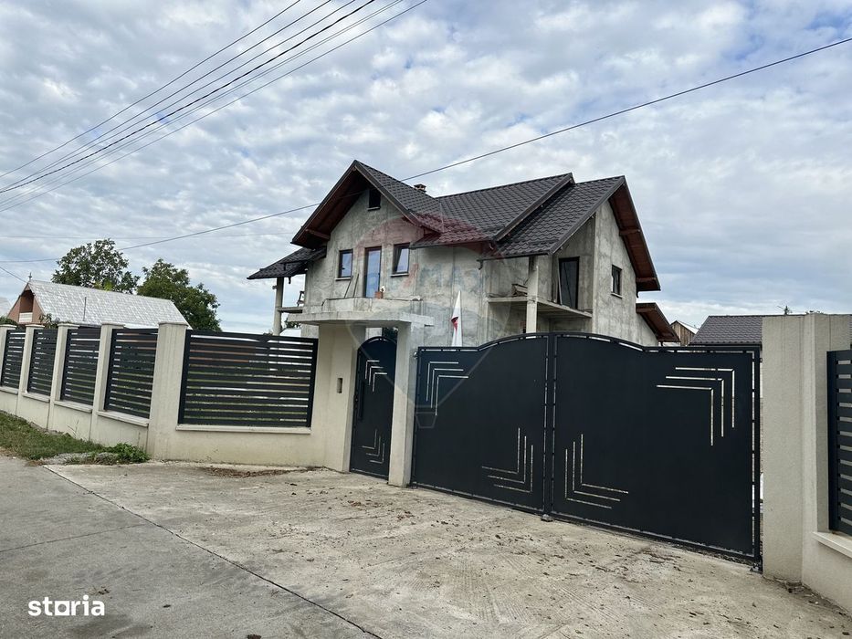 Casă / Vilă cu 5 camere de vânzare